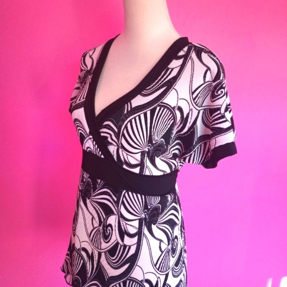 y2k Era Vision Apparel Ladies Black & White Stretch V-neck Blouse (Size Large) - Picture 4 of 7
